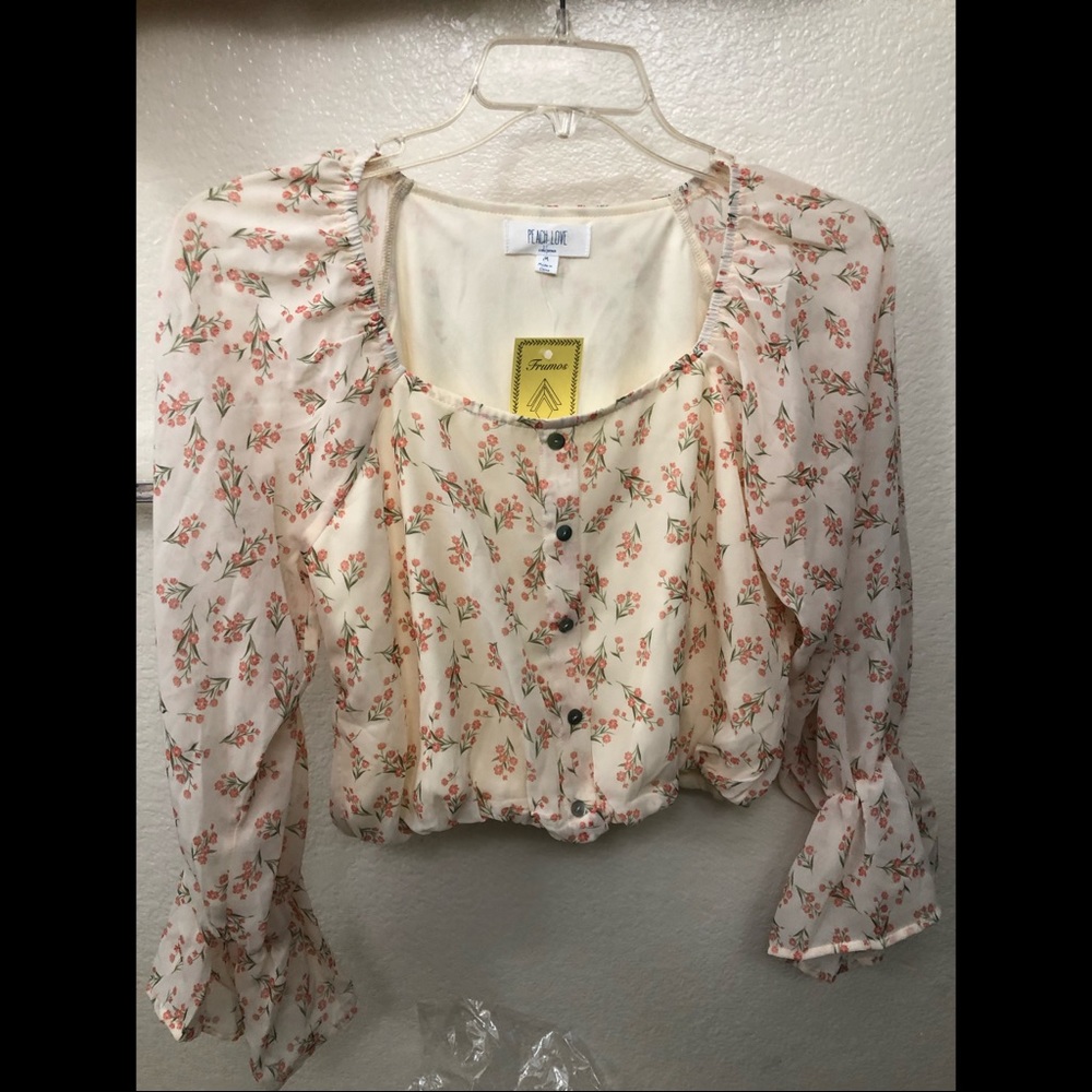 Floral cropped blouse
